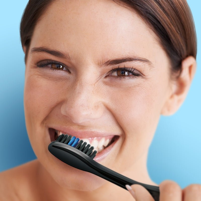 Cepillo de dientes suave Oral - B Indicator Black Charcoal 3 Unidades - Farmacias Arrocha