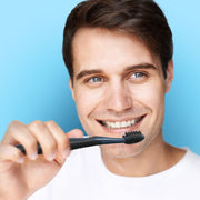 Cepillos de dientes Oral - B Advanced 7 Beneficios con Carbón 2 Unidades - Farmacias Arrocha