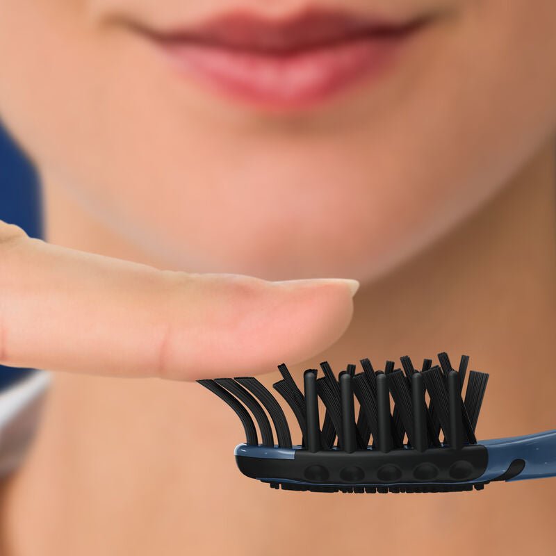 Cepillos de dientes Oral - B Advanced 7 Beneficios con Carbón 2 Unidades - Farmacias Arrocha