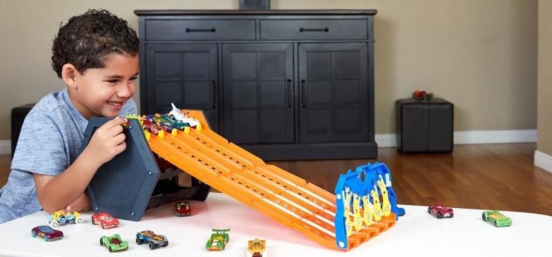 Hot Wheels Pista enrrollable - Farmacias Arrocha